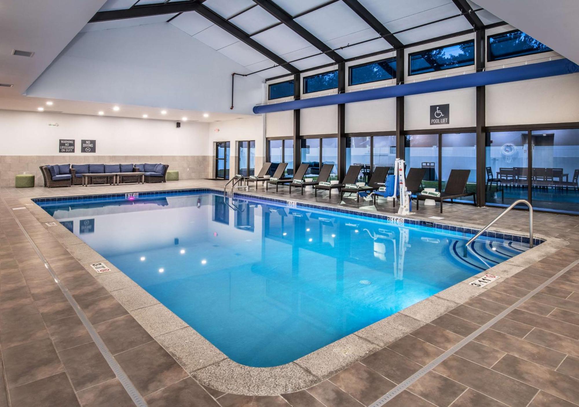 מלון Rossmoor Doubletree By Hilton Monroe Township Cranbury מראה חיצוני תמונה